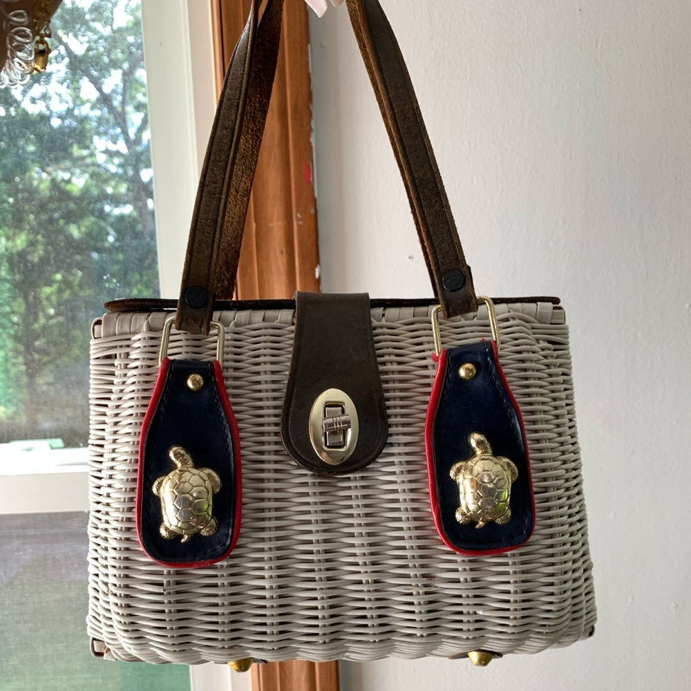 Vintage small white purse with gold detail